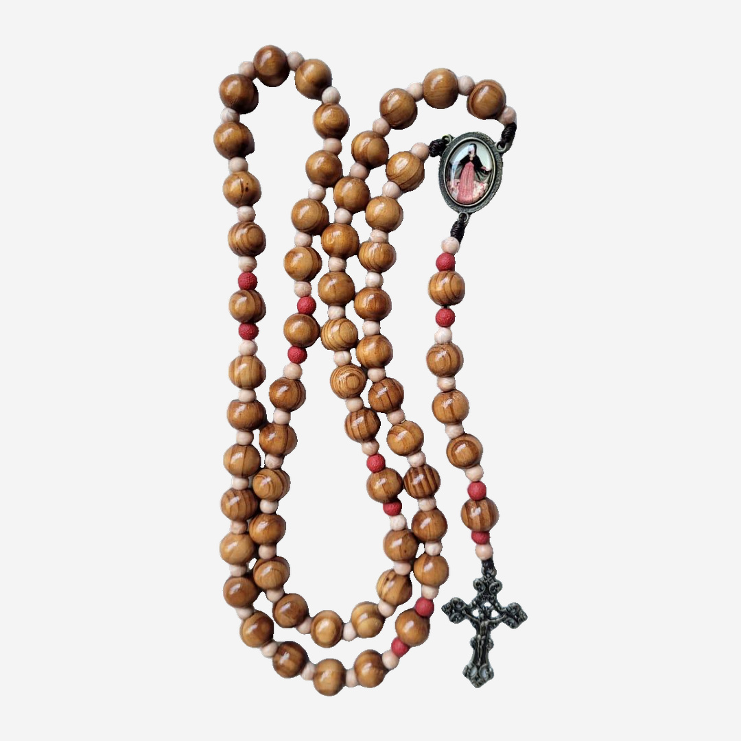 Terço Nsa. Mãe dos Sacerdotes em Madeira de Oliveira Grande com Crucifixo Ouro-Velho