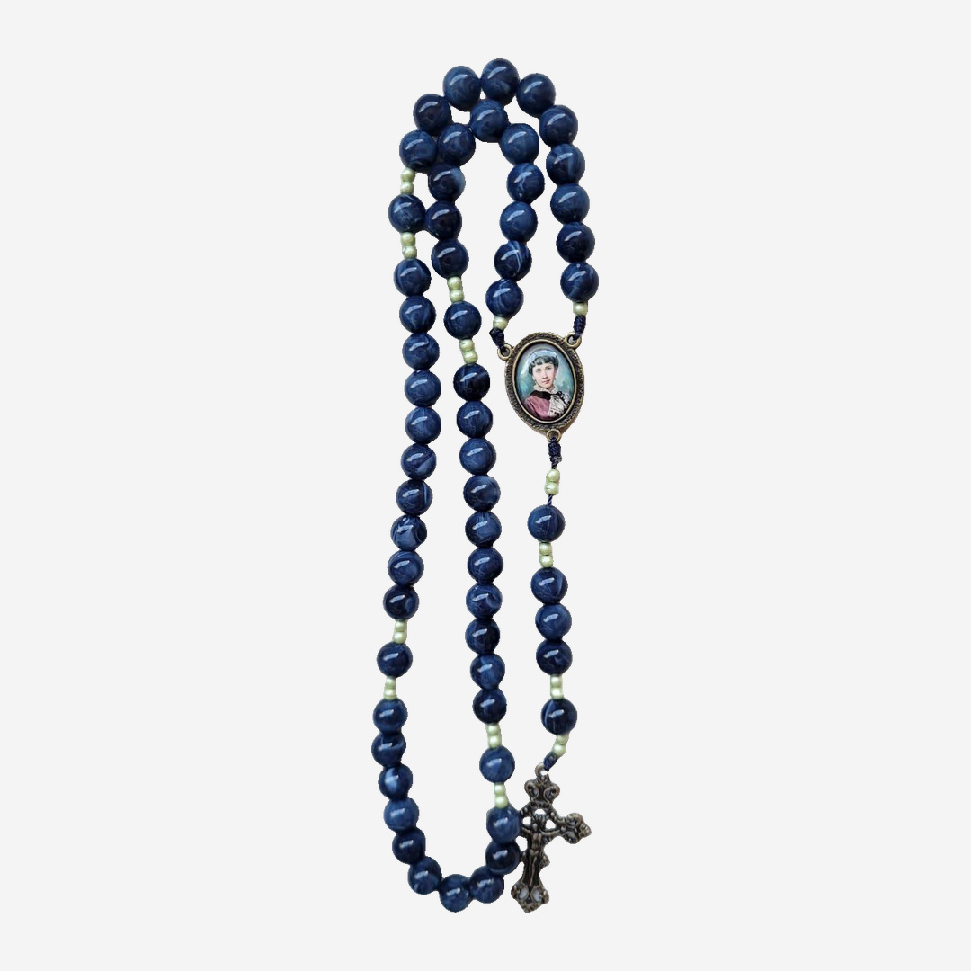 Terço Beata Conchita Azul-Marinho Mesclado com Pérolas e Crucifixo Ouro-Velho